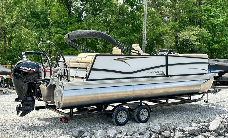 Slide: The Image of Premier 230 Sunsation RL 2023 - 6