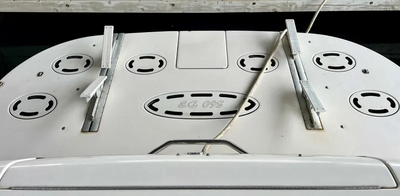 Slide: The Image of Sea Ray 560 Sedan Bridge 2001 - 59
