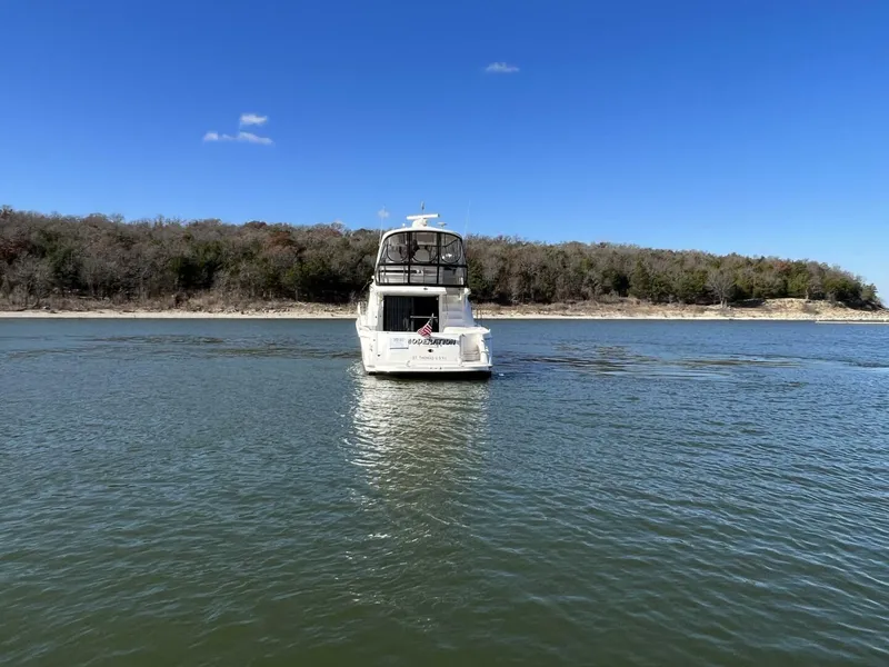 Slide: The Image of Sea Ray 560 Sedan Bridge 2001 - 70