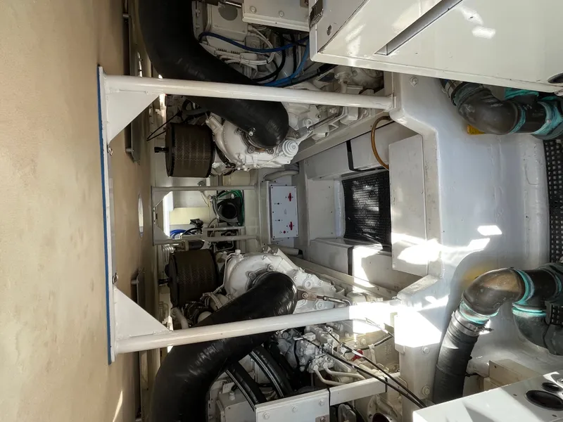 Slide: The Image of Viking 55 Convertible 1999 - 25