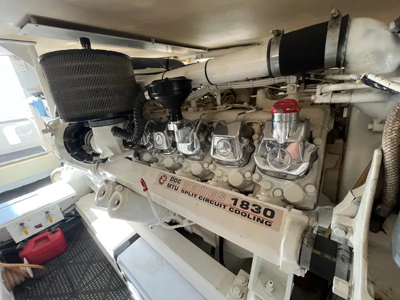 Slide: The Image of Viking 55 Convertible 1999 - 29