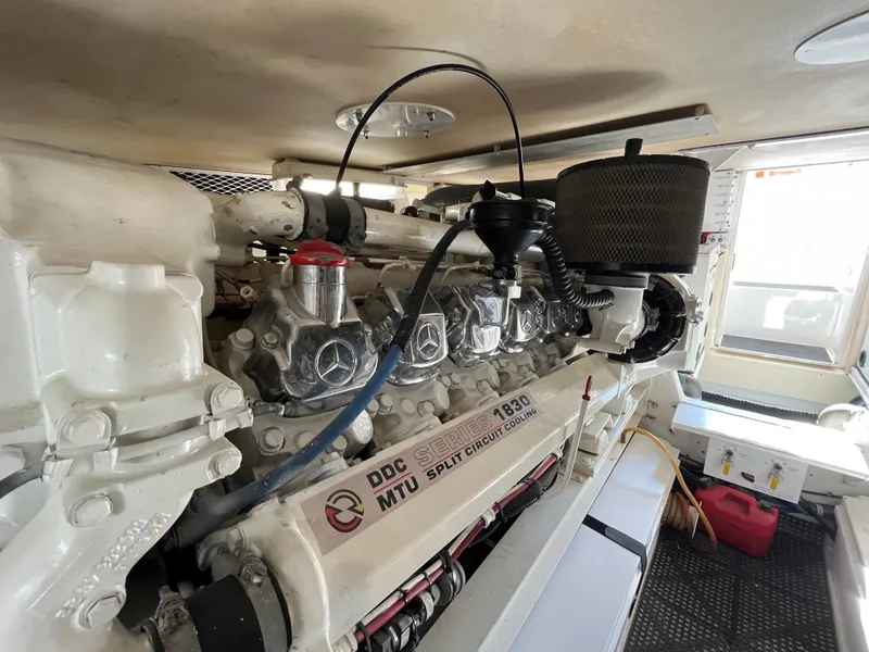 Slide: The Image of Viking 55 Convertible 1999 - 30