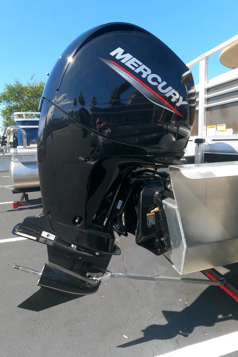 Slide: The Image of 2023 Sun Tracker SportFish 22 XP3 with Mercury outboard motor. - 13