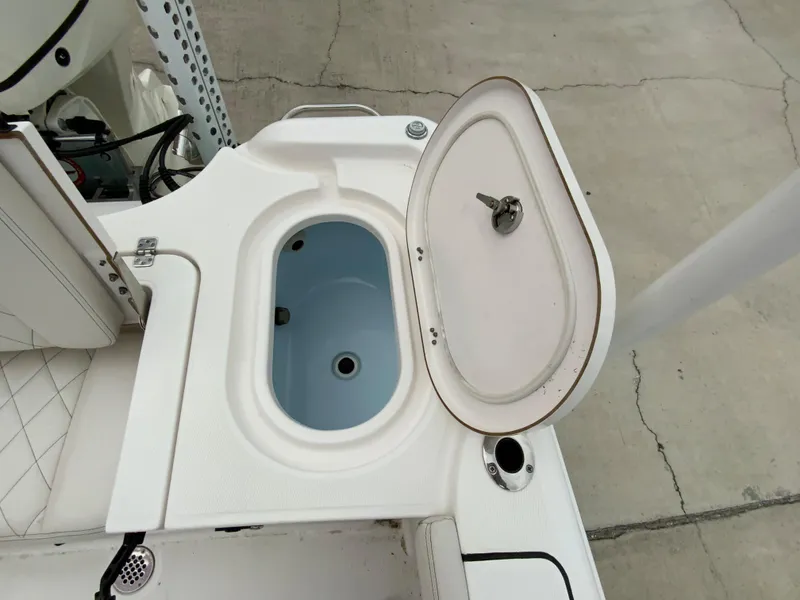 Slide: The Image of 2021 Blue Wave 2800 Makaira boat livewell with open lid. - 5