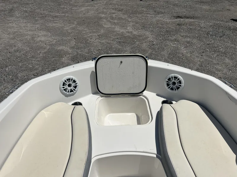 Slide: The Image of Stingray 182SC 2023 - 12