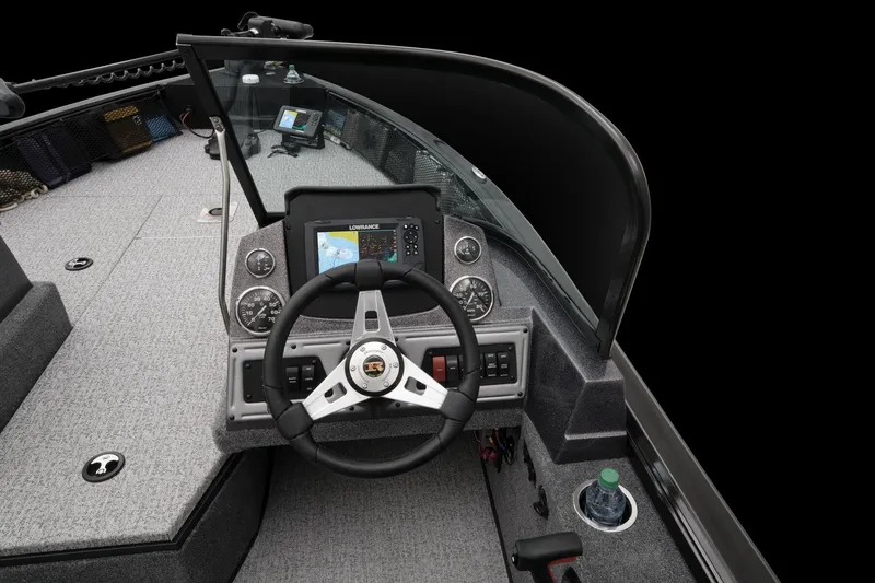 Slide: The Image of Ranger VS1782SC Angler 2023 - 37