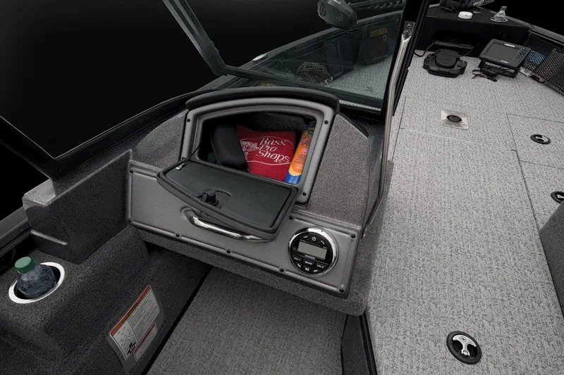 Slide: The Image of Ranger VS1782SC Angler 2023 - 46