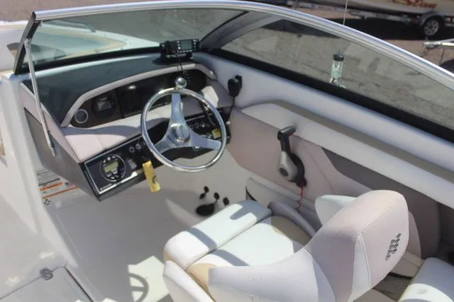 Slide: The Image of Four Winns HD 220 OB 2020 - 11