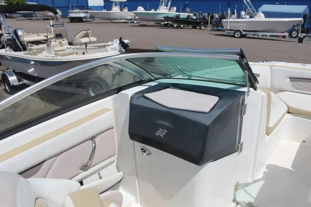 Slide: The Image of Four Winns HD 220 OB 2020 - 9