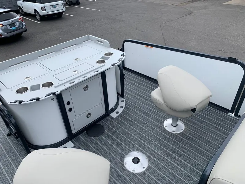 Slide: The Image of Premier 230 SunSation Angler 2025 - 11