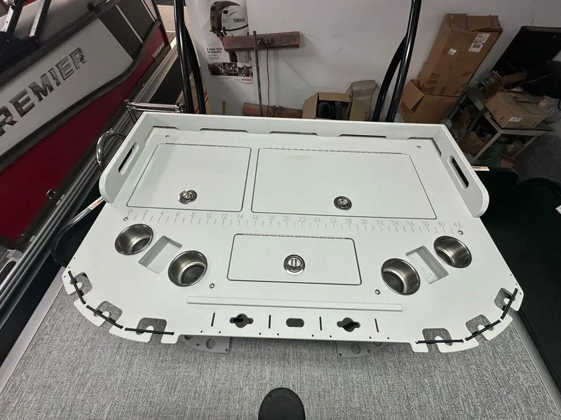 Slide: The Image of Premier 230 SunSation Angler 2025 - 16