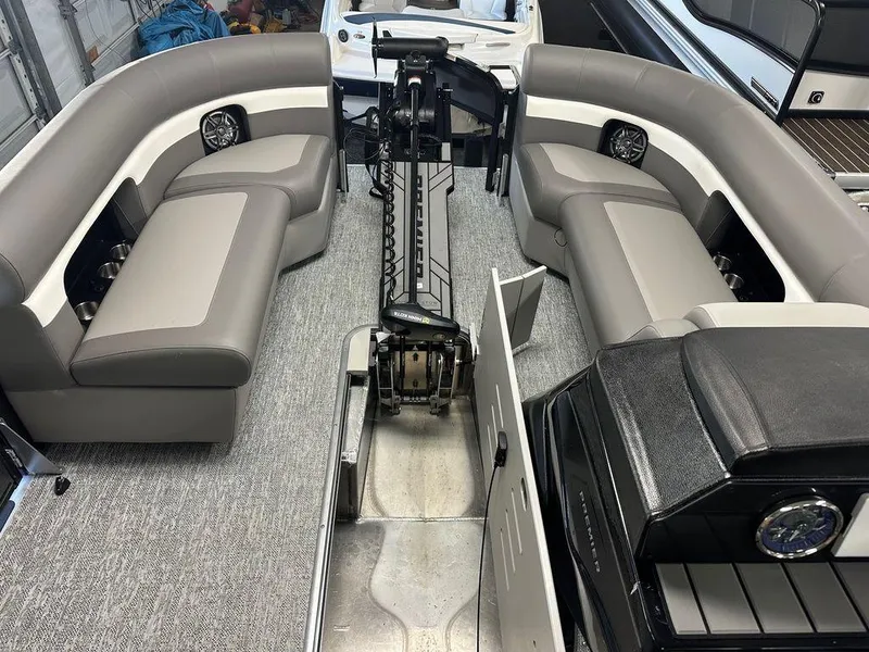 Slide: The Image of Premier 230 SunSation Angler 2025 - 5