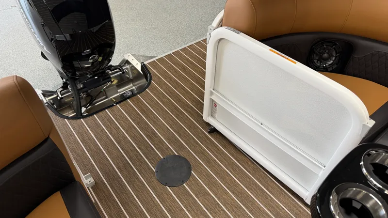 Slide: The Image of Premier 210SUNSATION 2027 - 70