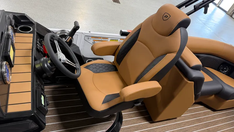Slide: The Image of Premier 210SUNSATION 2027 - 36