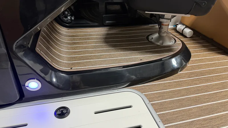 Slide: The Image of Premier 210SUNSATION 2027 - 35