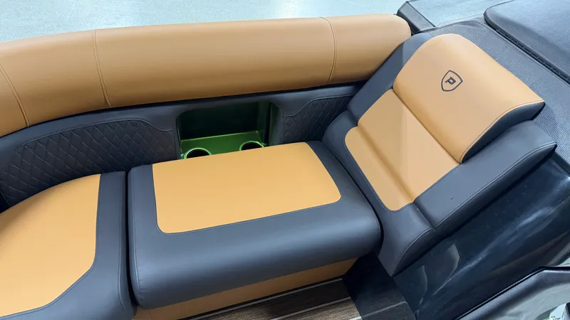 Slide: The Image of Premier 210SUNSATION 2027 - 16