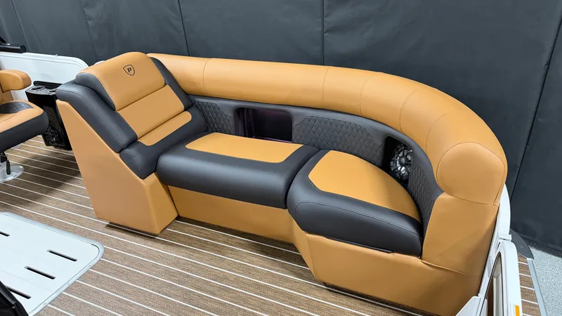 Slide: The Image of Premier 210SUNSATION 2027 - 19