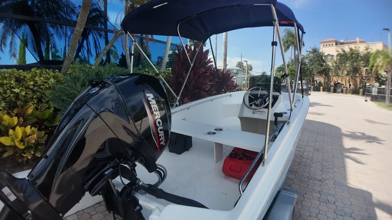 Slide: The Image of Boston Whaler 130 Super Sport 2027 - 6