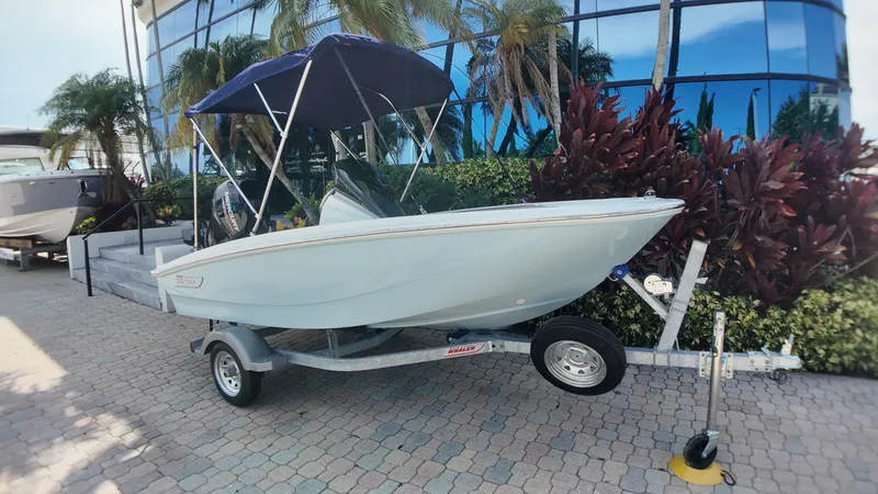 Slide: The Image of Boston Whaler 130 Super Sport 2027 - 2