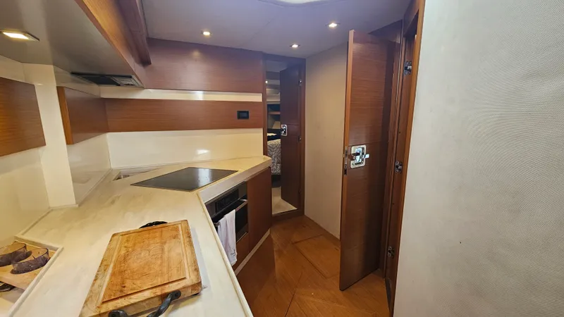 Slide: The Image of Azimut 45 FLY 2014 - 32