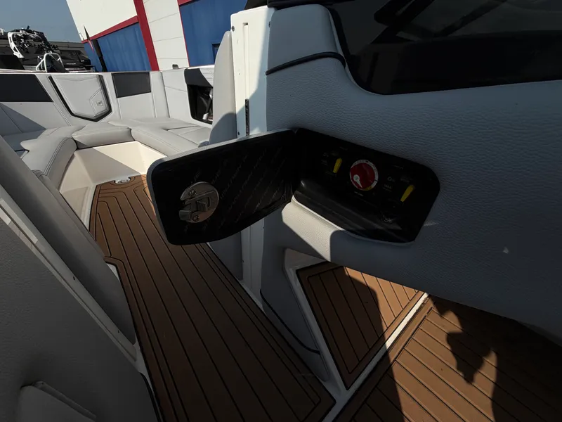 Slide: The Image of Nautique Super Air Nautique G25 2020 - 46