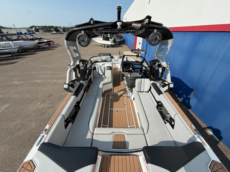 Slide: The Image of Nautique Super Air Nautique G25 2020 - 15