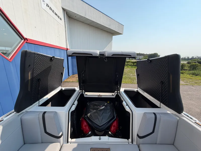 Slide: The Image of Nautique Super Air Nautique G25 2020 - 22