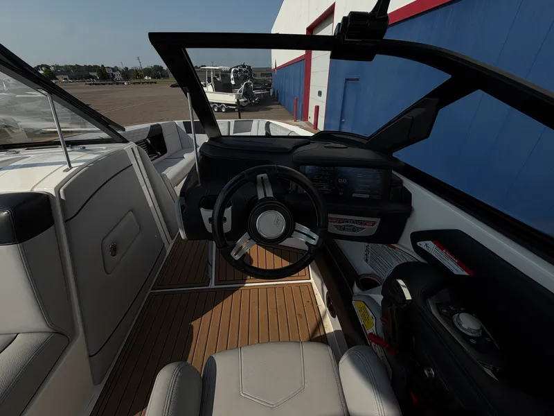 Slide: The Image of Nautique Super Air Nautique G25 2020 - 39