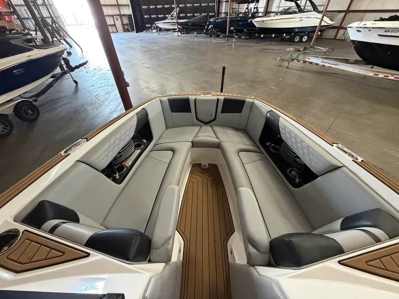 Slide: The Image of Nautique Super Air Nautique G25 2020 - 40