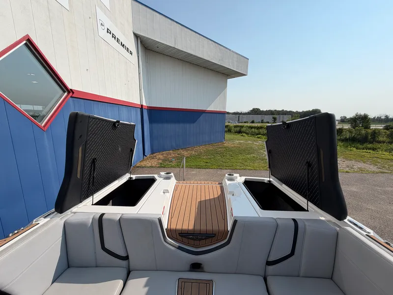 Slide: The Image of Nautique Super Air Nautique G25 2020 - 21