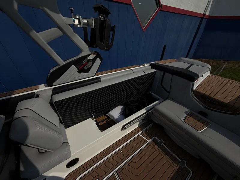 Slide: The Image of Nautique Super Air Nautique G25 2020 - 26