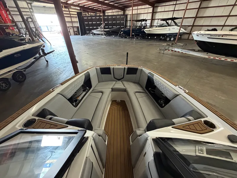Slide: The Image of Nautique Super Air Nautique G25 2020 - 39