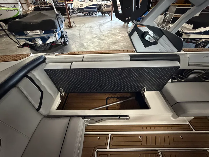 Slide: The Image of Nautique Super Air Nautique G25 2020 - 31