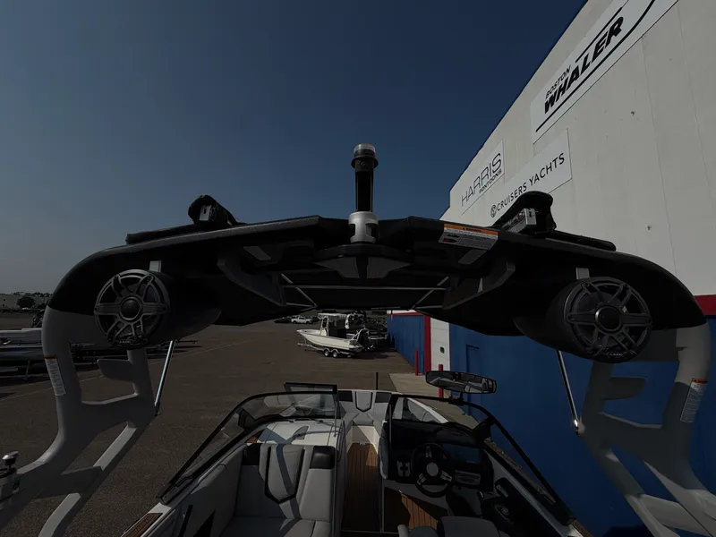 Slide: The Image of Nautique Super Air Nautique G25 2020 - 17