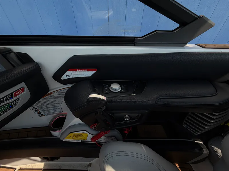 Slide: The Image of Nautique Super Air Nautique G25 2020 - 40