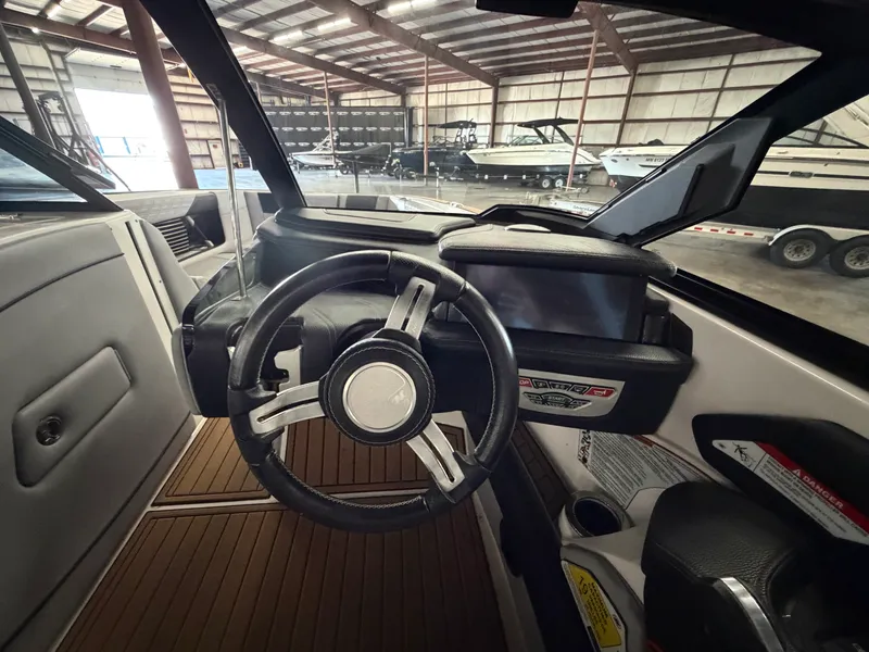 Slide: The Image of Nautique Super Air Nautique G25 2020 - 29