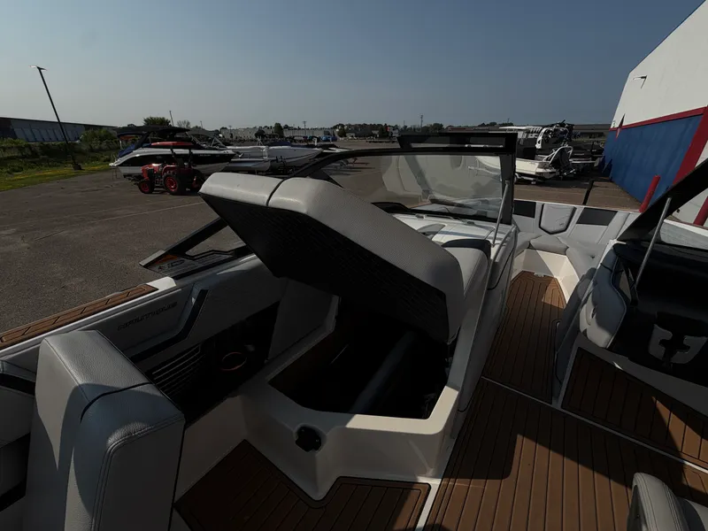 Slide: The Image of Nautique Super Air Nautique G25 2020 - 32
