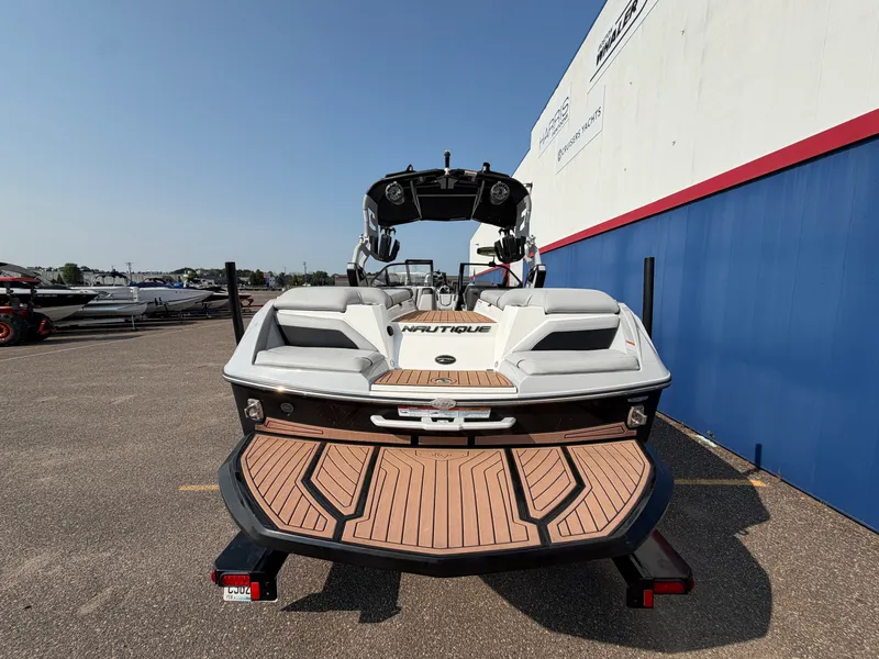 Slide: The Image of Nautique Super Air Nautique G25 2020 - 7