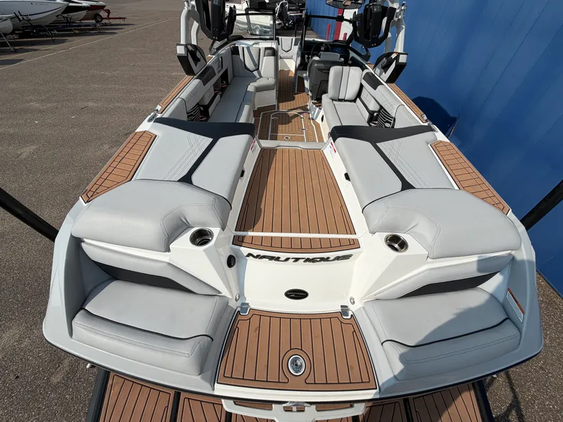 Slide: The Image of Nautique Super Air Nautique G25 2020 - 10