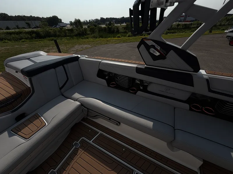 Slide: The Image of Nautique Super Air Nautique G25 2020 - 27