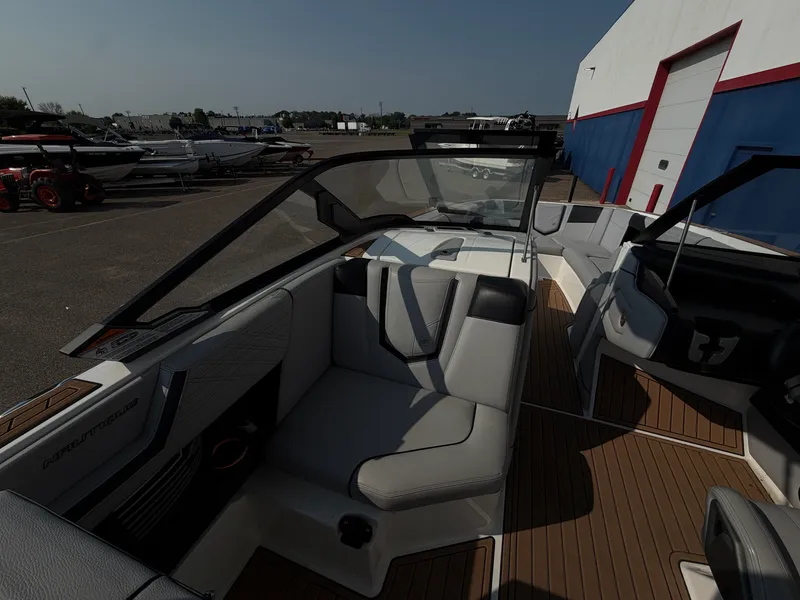 Slide: The Image of Nautique Super Air Nautique G25 2020 - 31