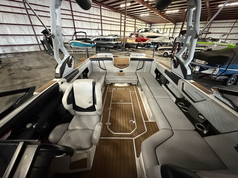 Slide: The Image of Nautique Super Air Nautique G25 2020 - 43