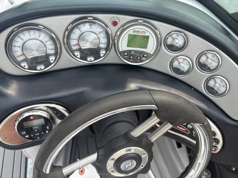 Slide: The Image of Correct Craft Air Nautique SV-211 2008 - 15
