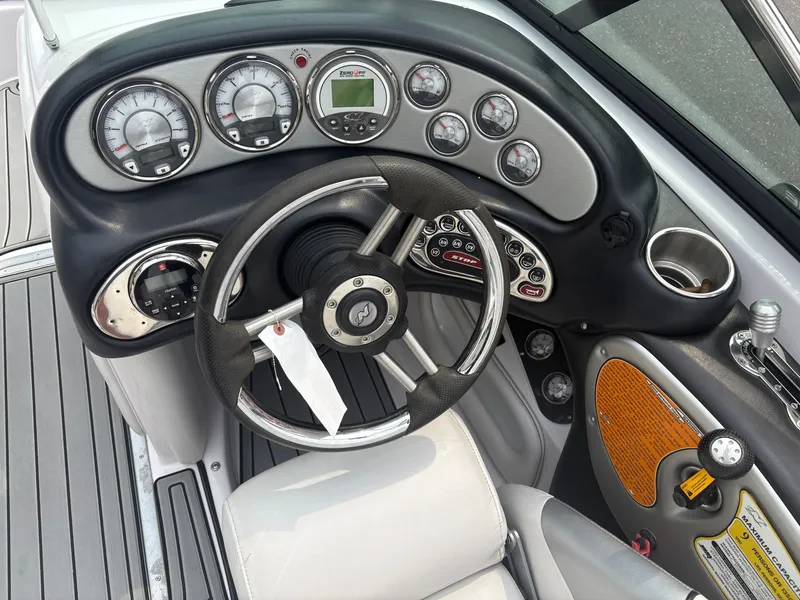 Slide: The Image of Correct Craft Air Nautique SV-211 2008 - 14