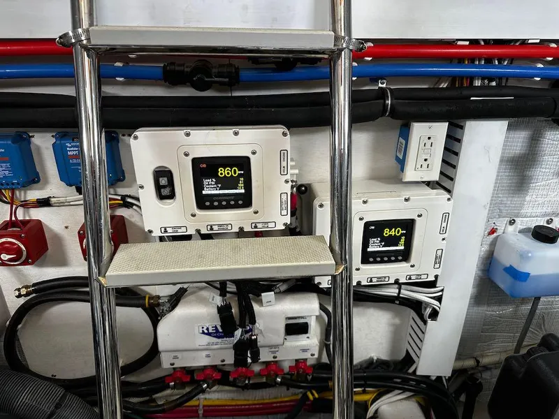 Slide: The Image of Sabre 42 Hard Top Express 2008 - 70