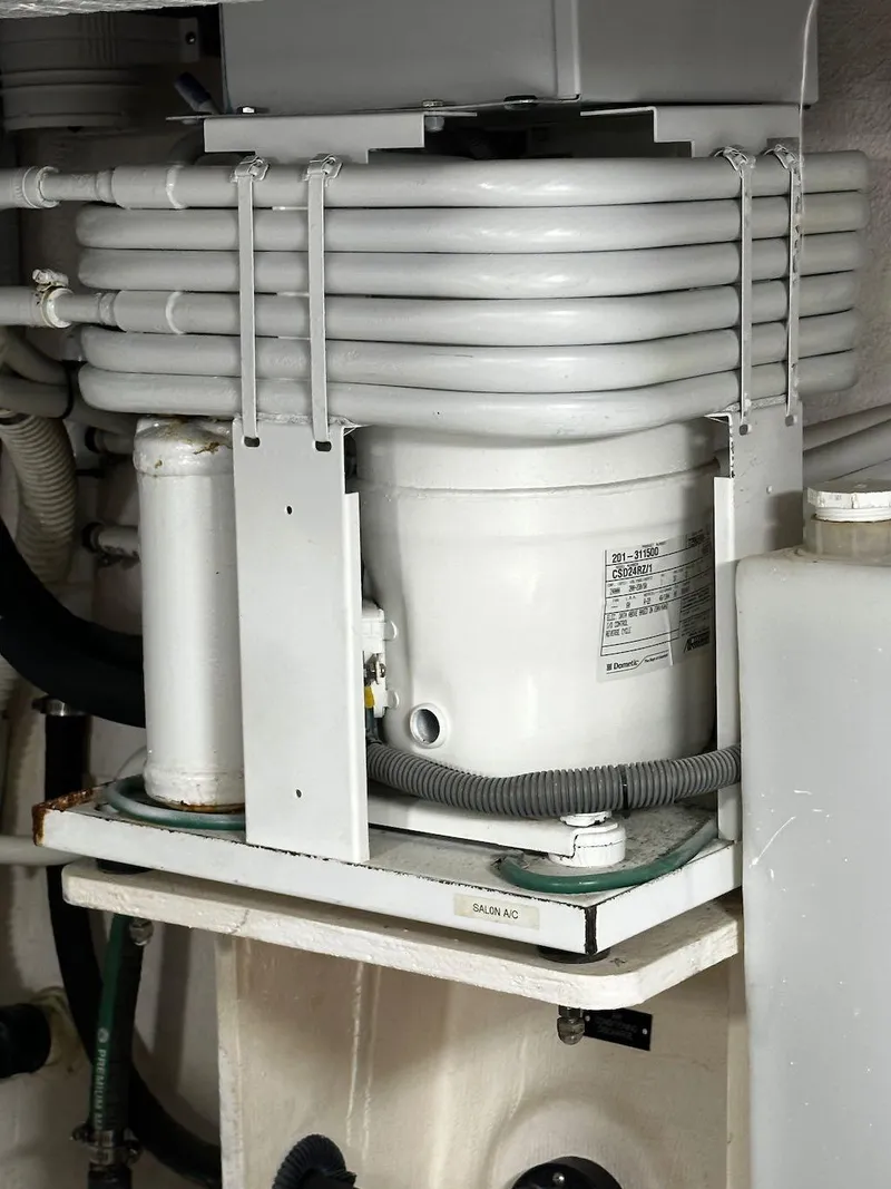 Slide: The Image of Sabre 42 Hard Top Express 2008 - 76