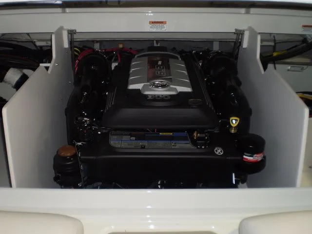 Slide: The Image of Crownline Boats 240 SS 2023 - 12