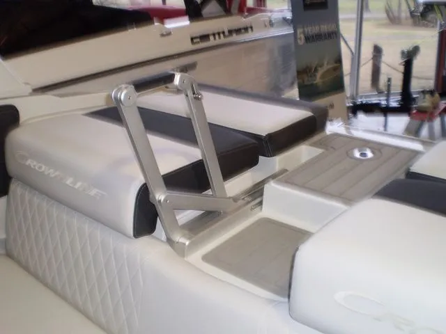 Slide: The Image of Crownline Boats 240 SS 2023 - 13