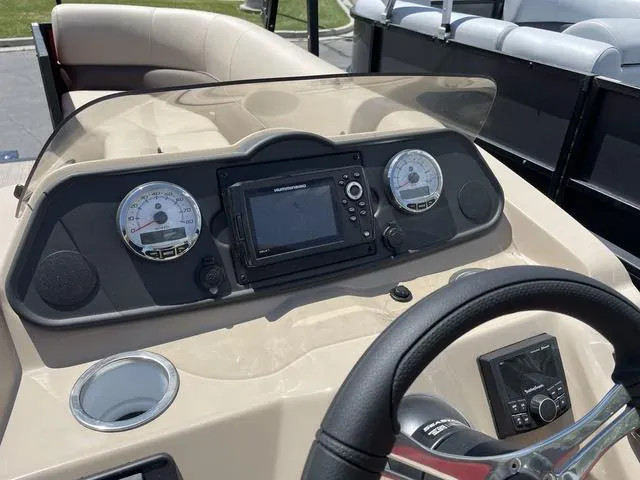 Slide: The Image of Bentley Pontoons Fish 243 (Sport3) 2023 - 11