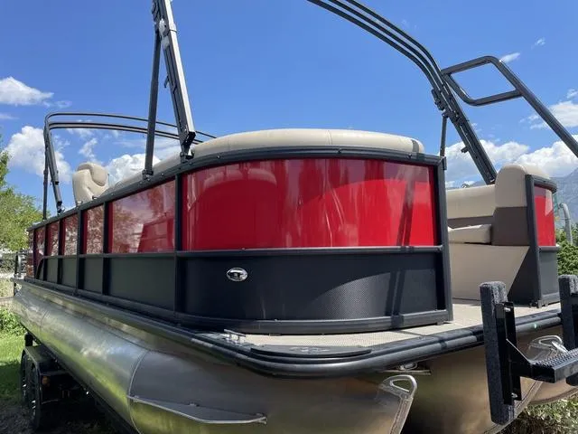 Slide: The Image of Bentley Pontoons Fish 243 (Sport3) 2023 - 5